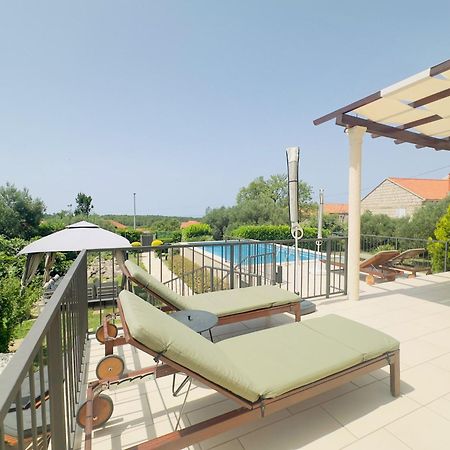Villa Sun Cilipi Bagian luar foto